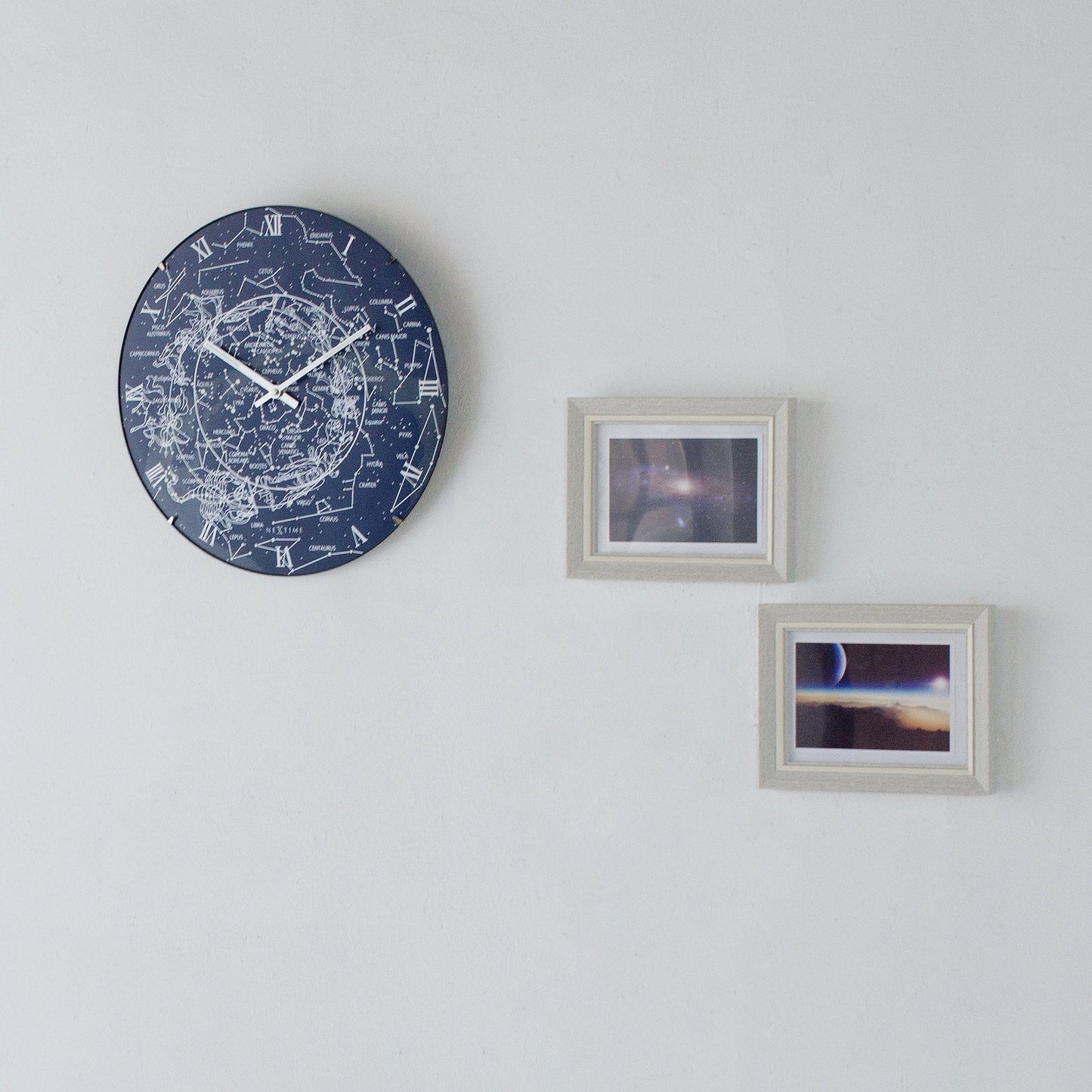 Wall clock -  35 cm  - Dome Glass - Glow-in-the-dark- 'Milky Way dome'