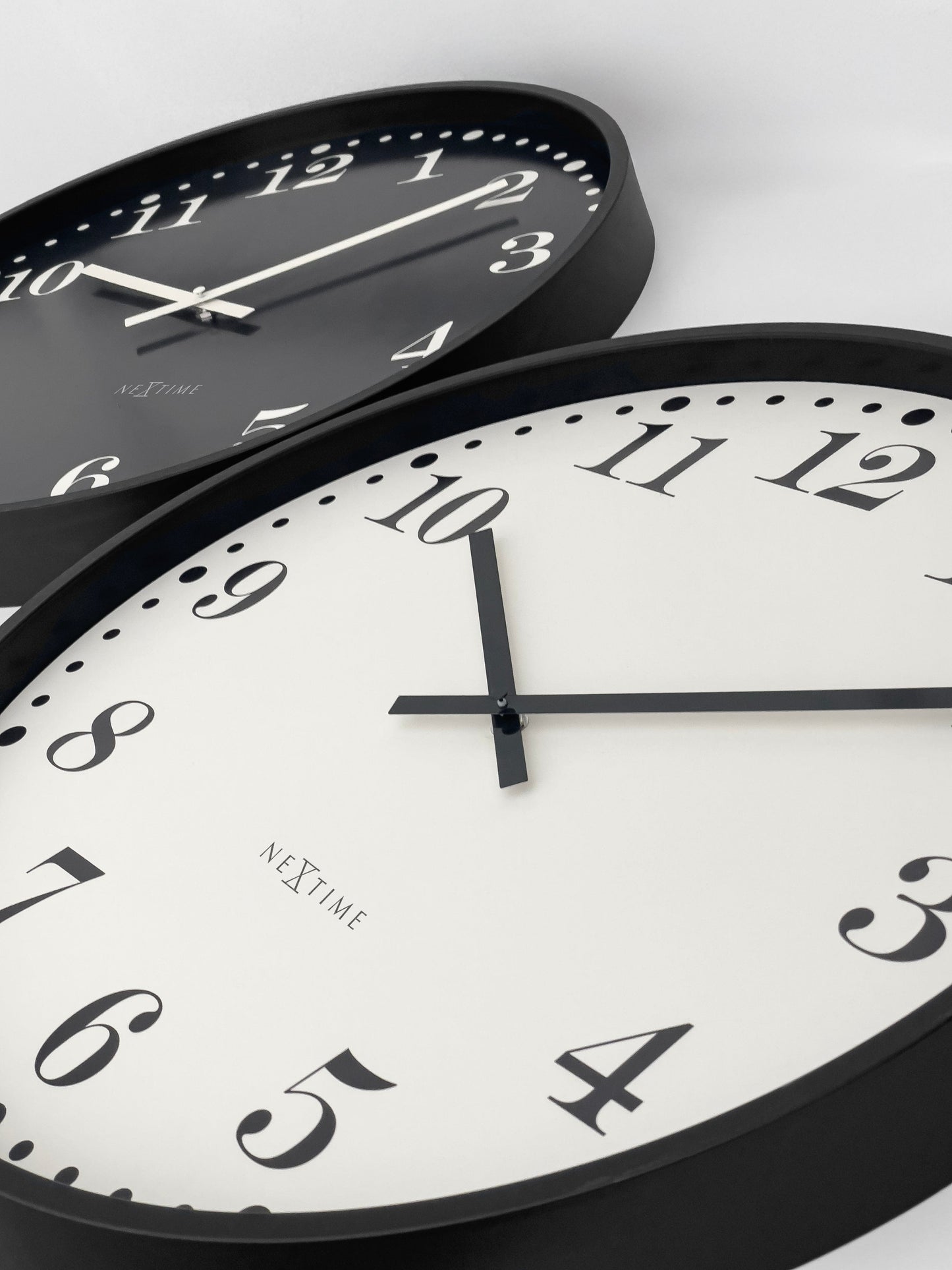 Wall clock 50cm-Silent-Black/White-Plastic-NeXtime 'Dickens Large'