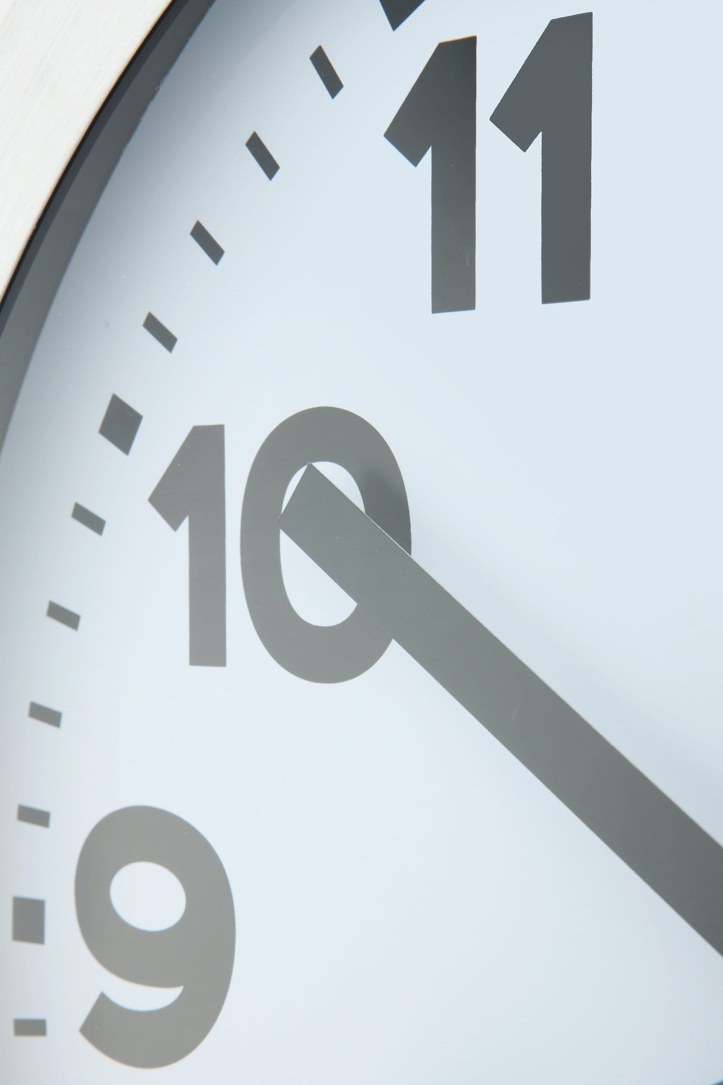 Wall clock -  35 cm  - Aluminum - 'Station Radio Controlled (DCF) Numbers'