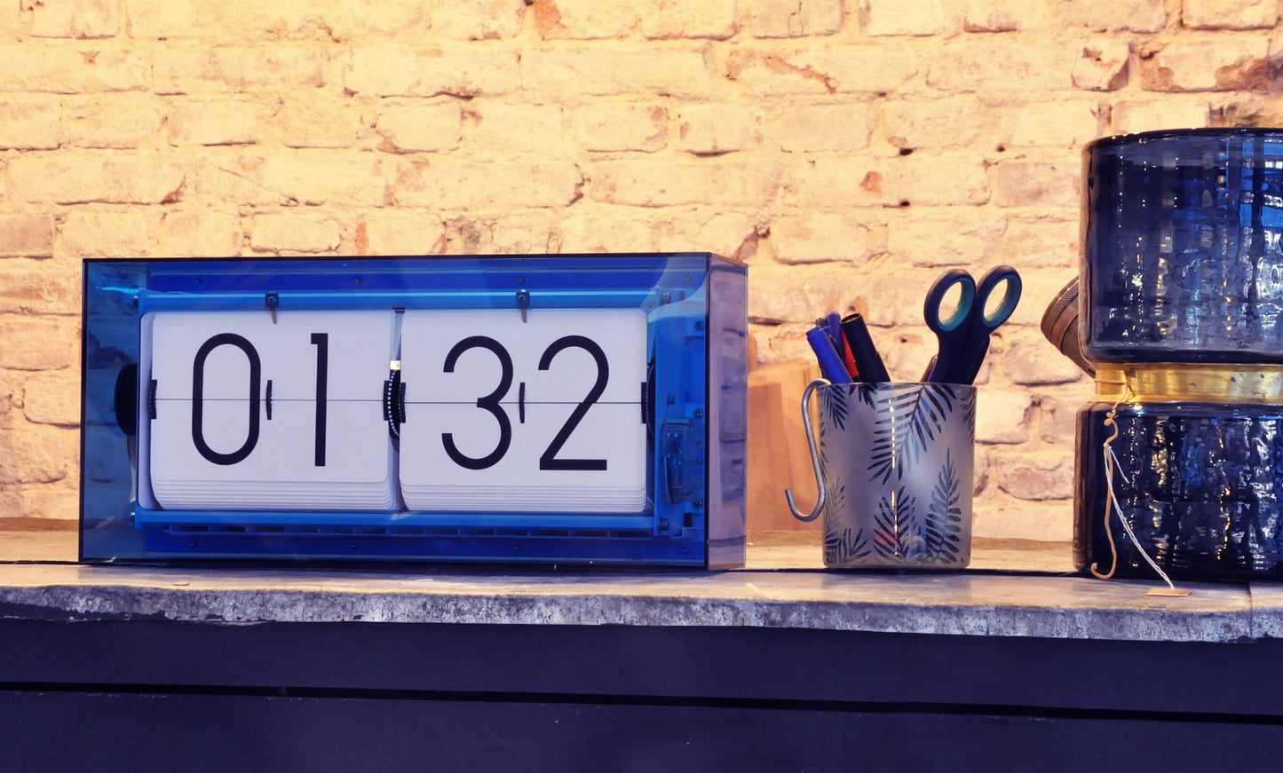 Table clock -  36 cm - Acrylic - Flip Clock-  'Big Flip Clear'