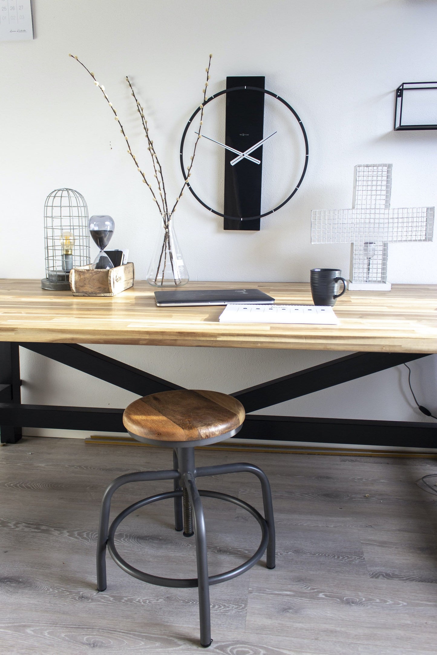 Wall clock - 50.8 x 58.2 x 4.3 cm - Wood/Steel