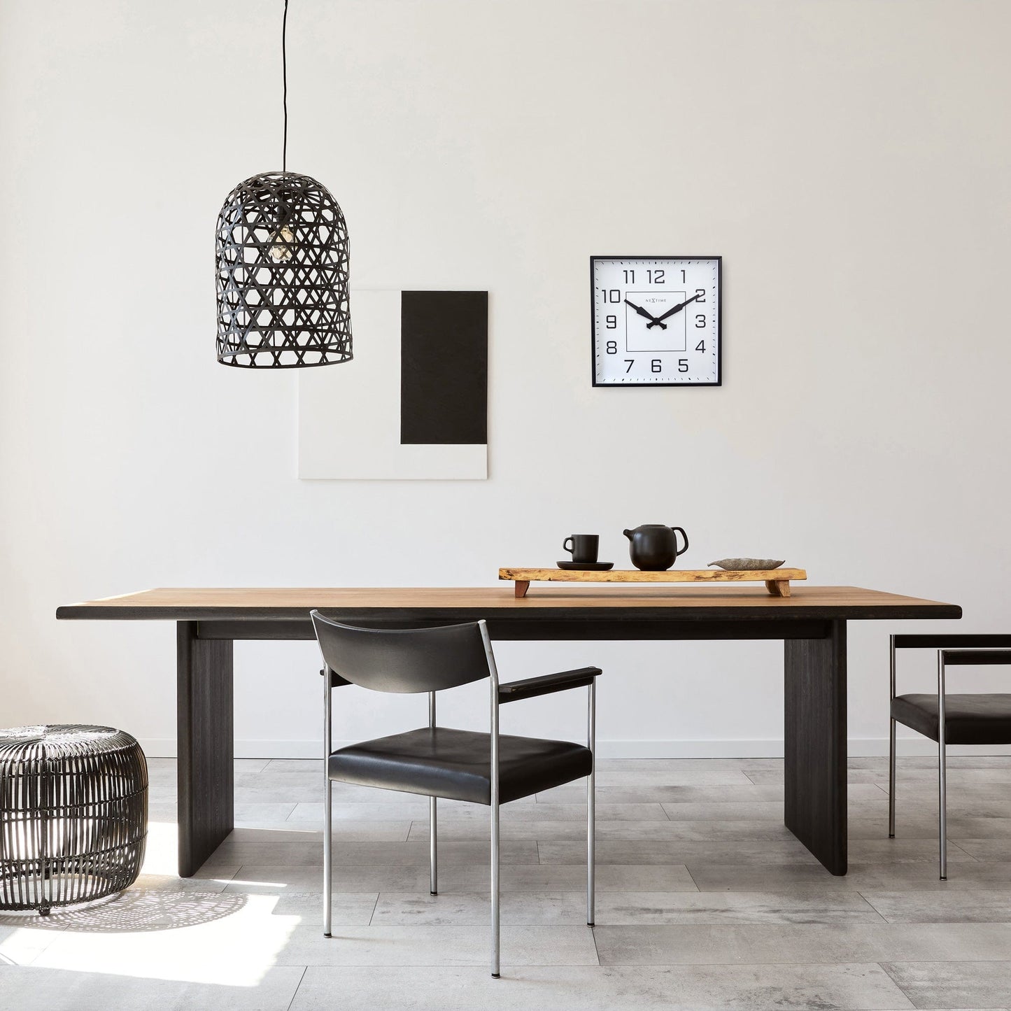 Wall clock 35x35cm - Silent - Arabic - Metal - "Be Square"