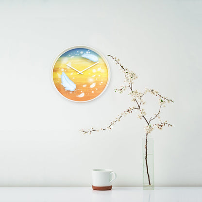 NeXtime wandklok van 30cm met stille werking en kleurrijke veerillustratie, gemaakt van plastic.