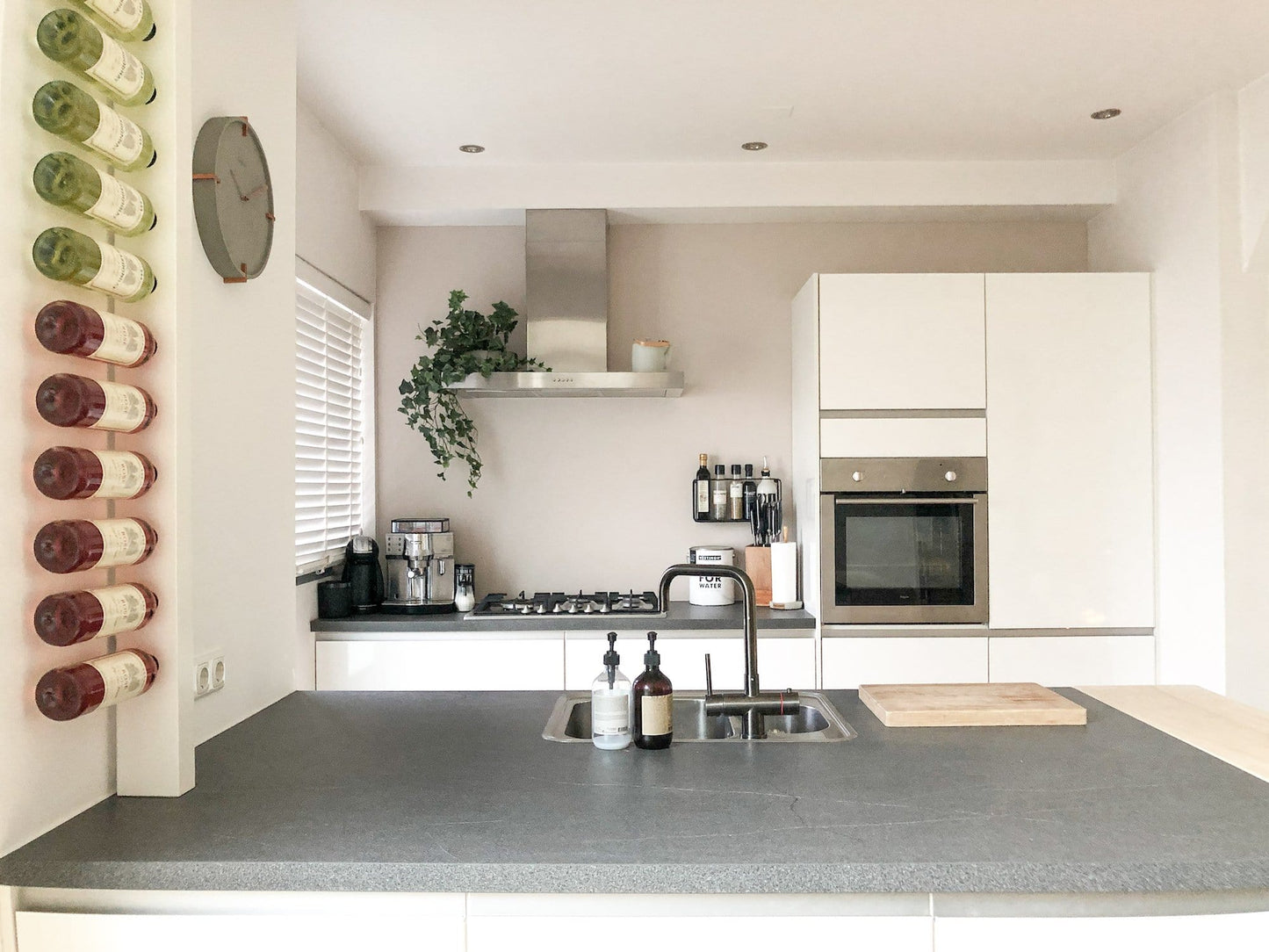 Wall clock -  32 cm - Concrete - 'Mohawk Wall'