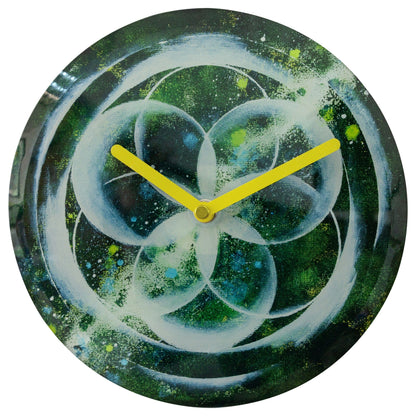NeXtime Clocks tafelklok van 20 cm met groene wijzerplaat, stil, van gehard glas, model Cosmo Table, geschikt voor muur of tafel.
