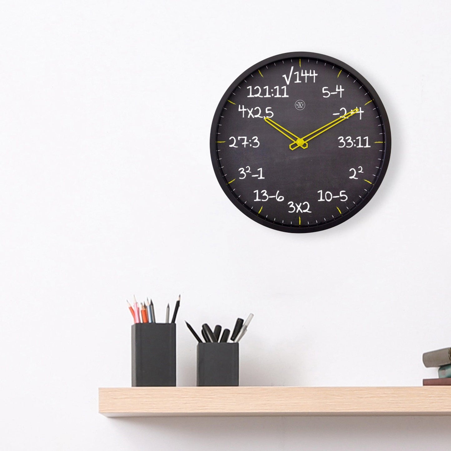 Wall clock 30cm - Silent - Plastic - "Maths"