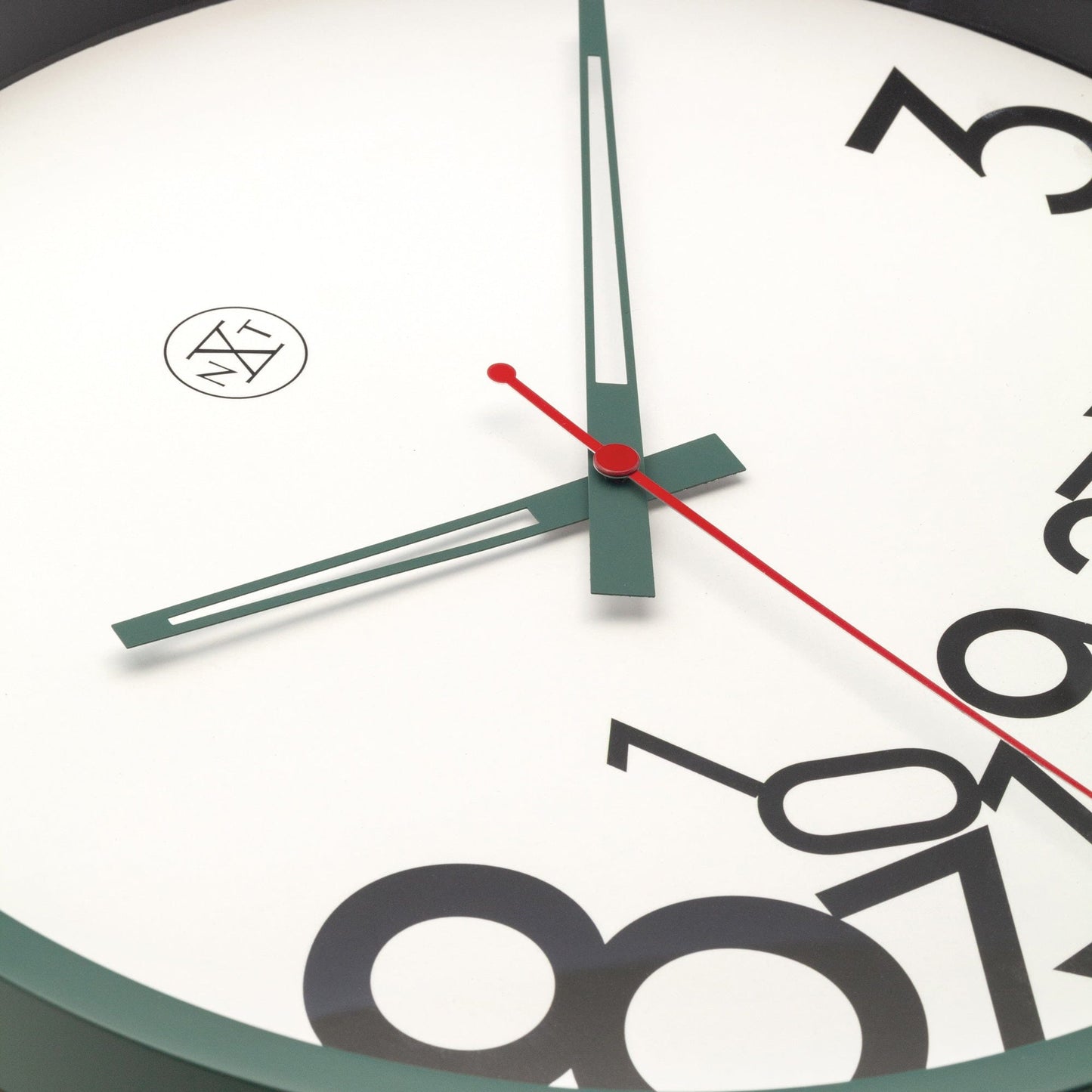 Wall clock 30cm - Silent - Plastic - "Dropped Numbers"