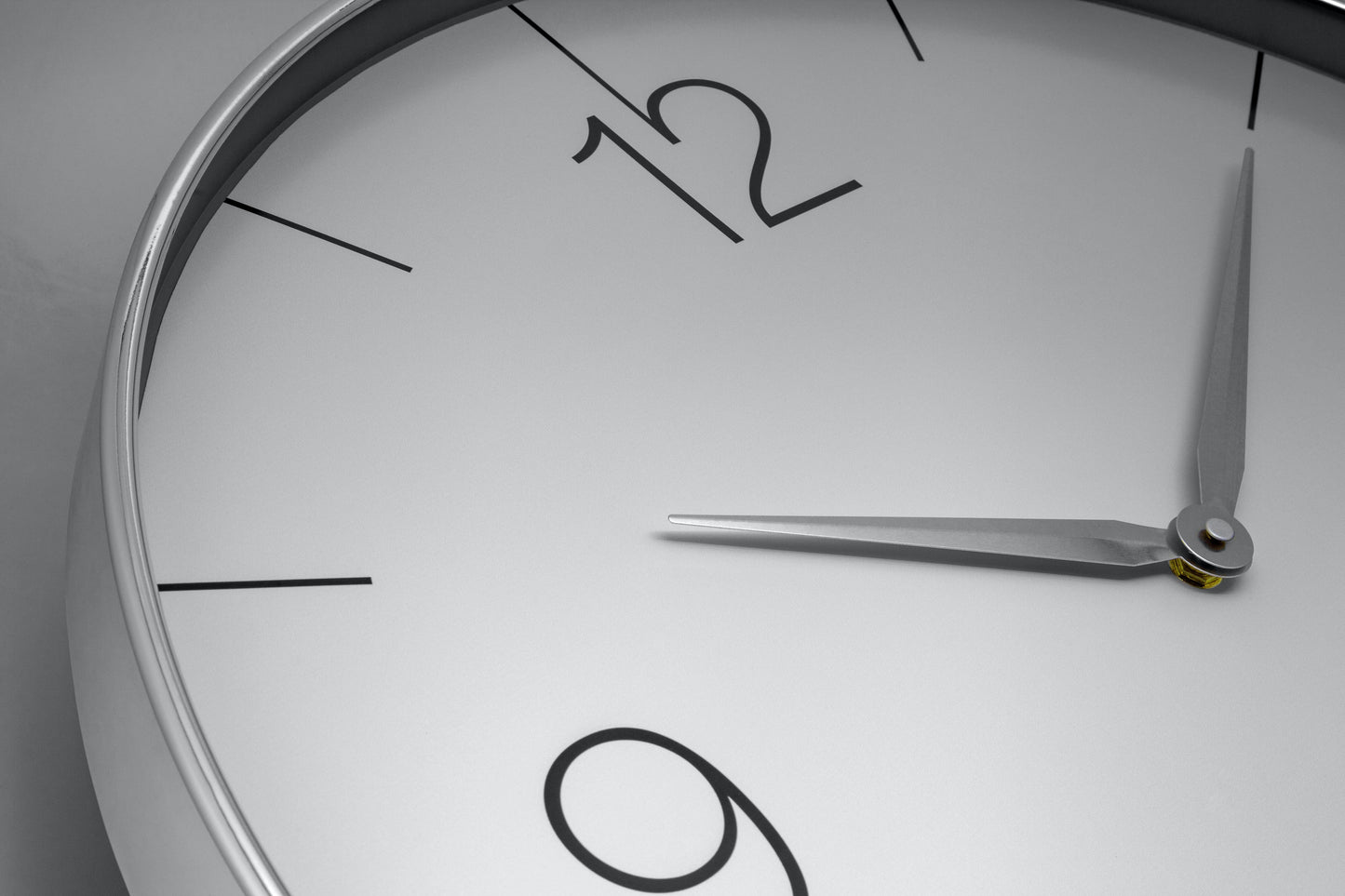 Wall clock 51cm-Silent-Gold/Chrome/Grey-Plastic-nXt 'Finesse Large'