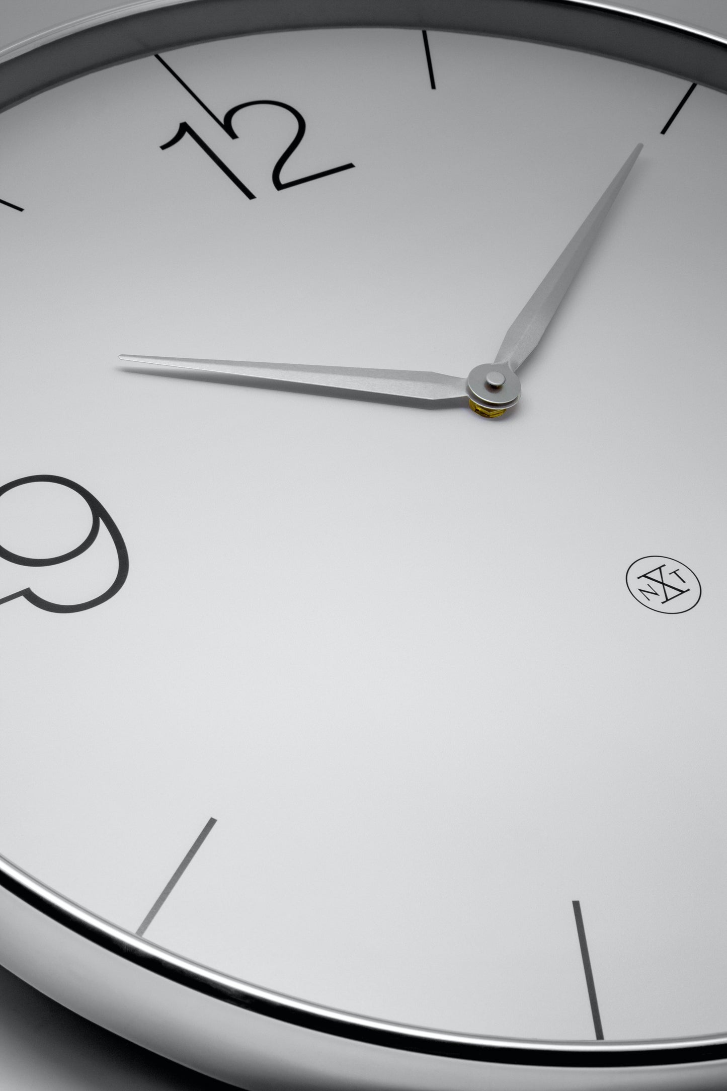 Wall clock 51cm-Silent-Gold/Chrome/Grey-Plastic-nXt 'Finesse Large'