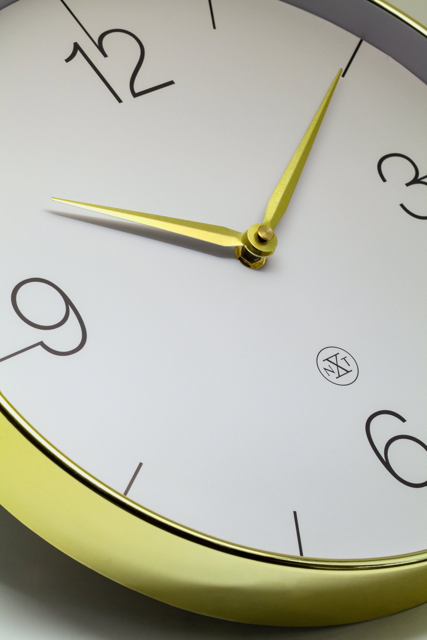 Wall clock 30.5cm-Silent-Gold/Chrome/Grey-Plastic-nXt 'Finesse'